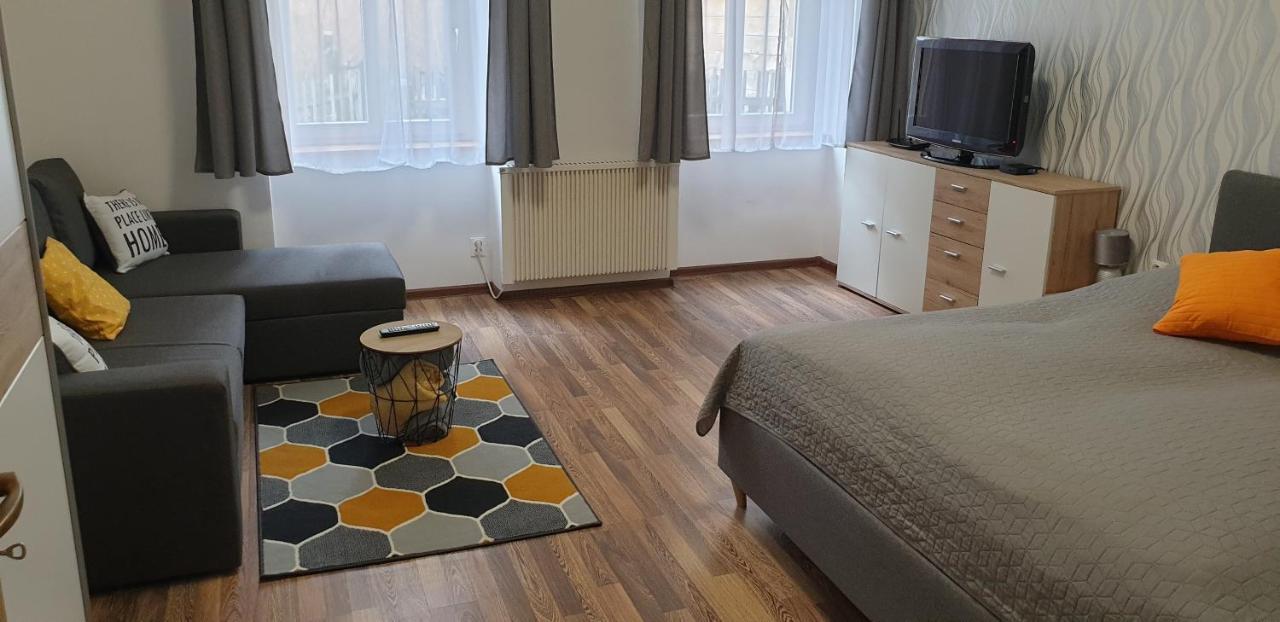 Monika'S Apartment 카를로비바리 외부 사진